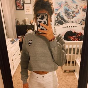 gray alien cropped sweatshirt
